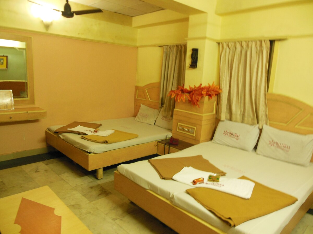 hotels in chennai near greams road, hotels in chennai near sankara netheralaya, hotels in chennai near apollo hospitial, budget hotels in chennai,